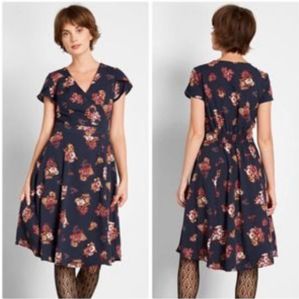 Modcloth Sentimental Special Retro 1940's Style Navy & Nutmeg Floral Dress